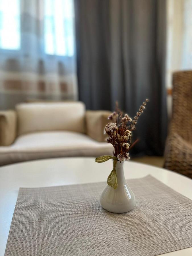 Apartman Gorana With Swimming Pool Jelsa  Esterno foto