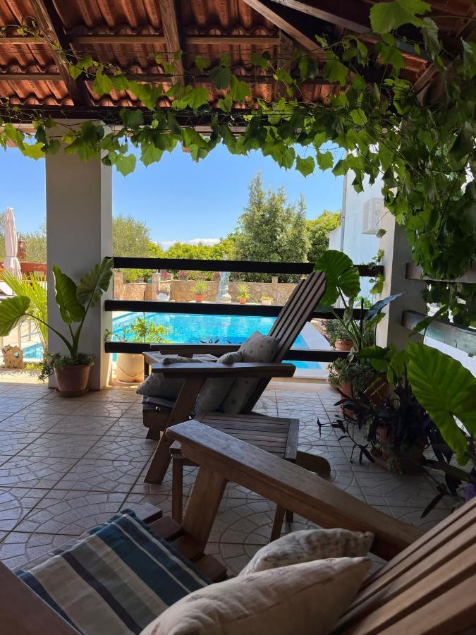 Apartman Gorana With Swimming Pool Jelsa  Esterno foto
